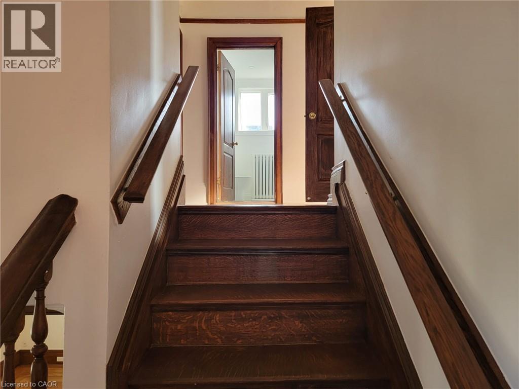 43 Barnesdale Avenue S, Hamilton, ON - Indoor Photo Showing Other Room