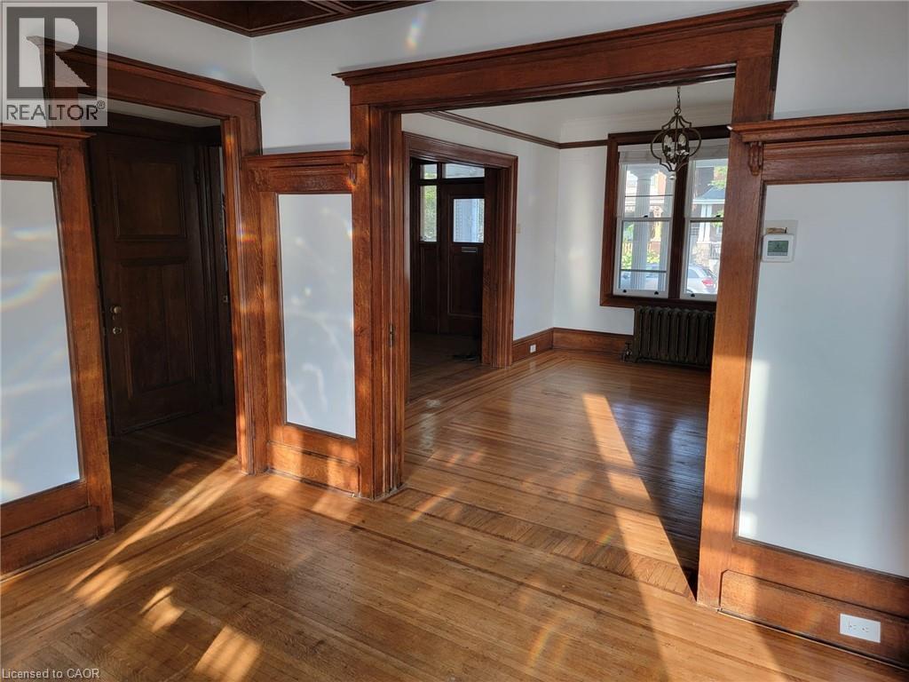 43 Barnesdale Avenue S, Hamilton, ON - Indoor Photo Showing Other Room