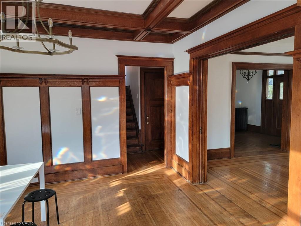 43 Barnesdale Avenue S, Hamilton, ON - Indoor Photo Showing Other Room