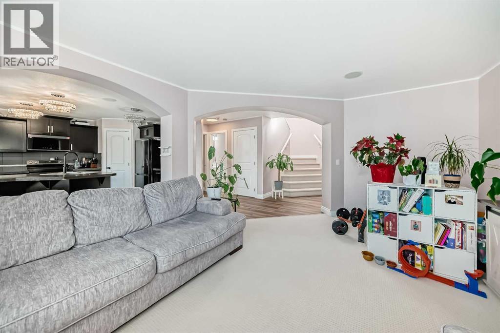 20 Bowman Circle, Sylvan Lake, AB - Indoor Photo Showing Living Room