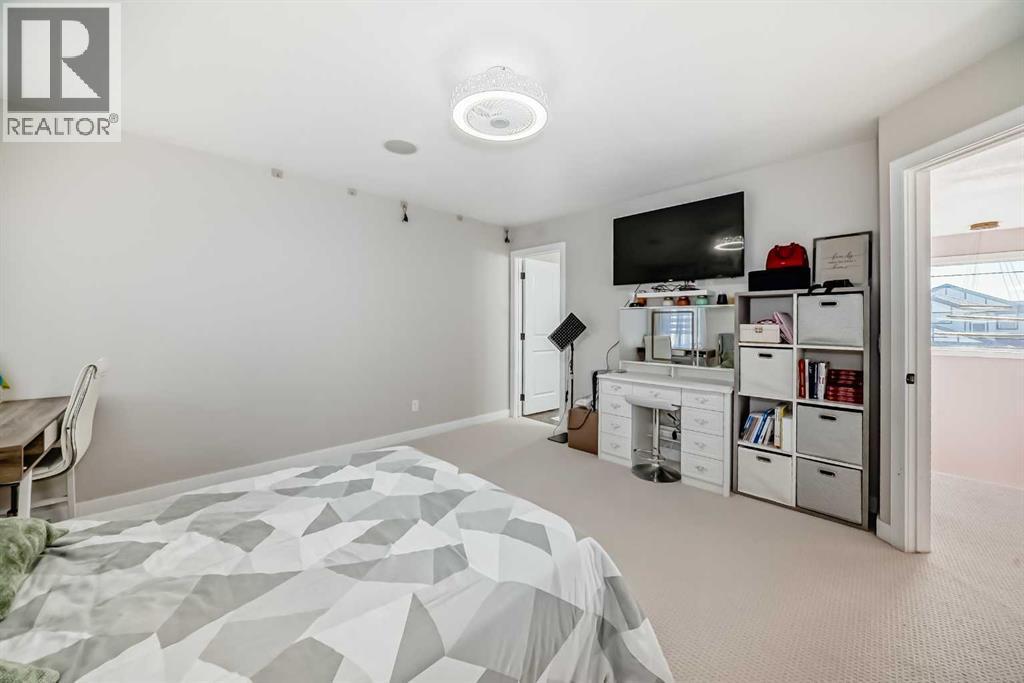 20 Bowman Circle, Sylvan Lake, AB - Indoor Photo Showing Bedroom