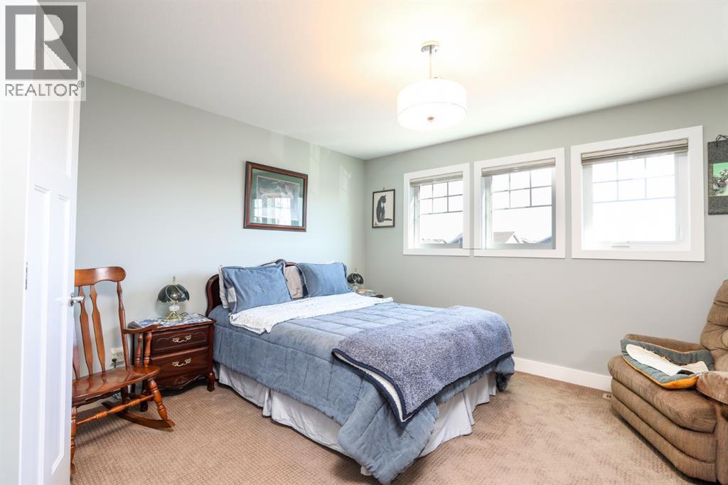 127 Westgate Drive, Coaldale, AB - Indoor Photo Showing Bedroom