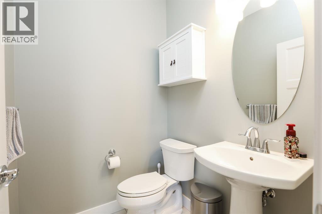127 Westgate Drive, Coaldale, AB - Indoor Photo Showing Bathroom