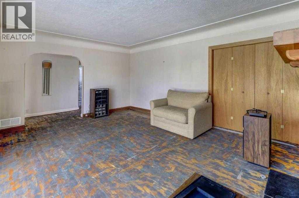 1402 Crescent Road Nw, Calgary, AB - Indoor