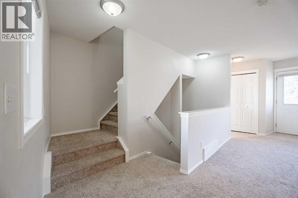 122 Panamount Drive Nw, Calgary, AB - Indoor Photo Showing Other Room