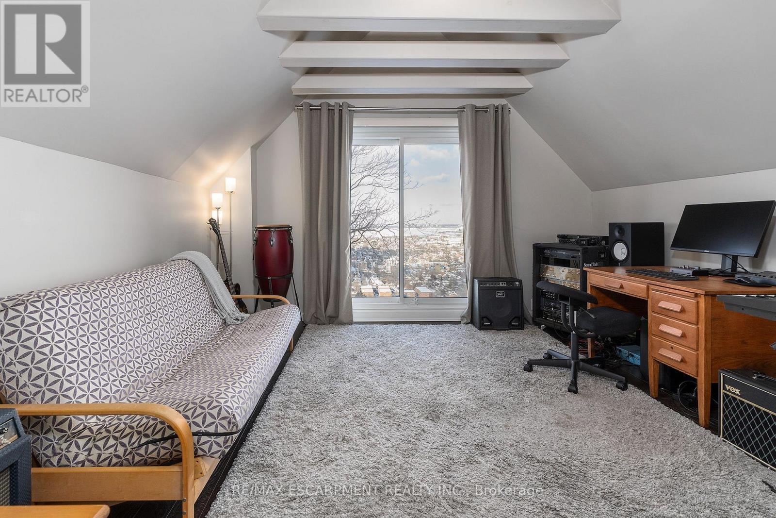 47 Mountain Park Avenue, Hamilton, ON - Indoor