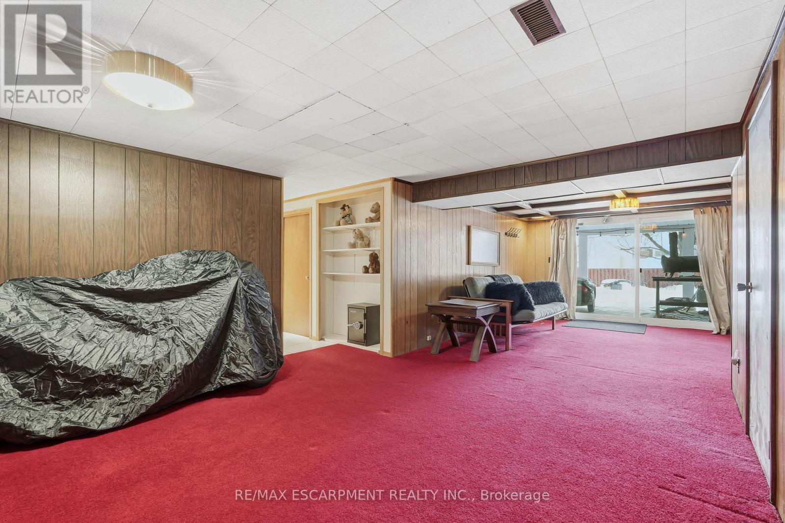2036 Mountainside Drive, Burlington, ON - Indoor Photo Showing Bedroom