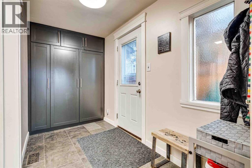 206 5 Avenue Se, Three Hills, AB - Indoor Photo Showing Other Room