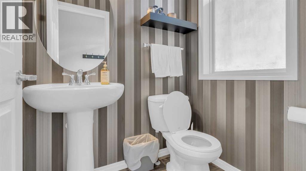 1120 Windhaven Close Sw, Airdrie, AB - Indoor Photo Showing Bathroom