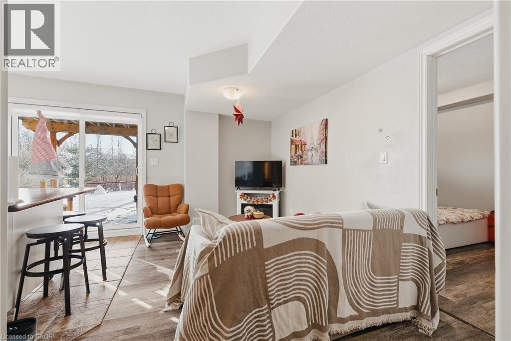 23 Doon Creek Street, Kitchener, ON - Indoor