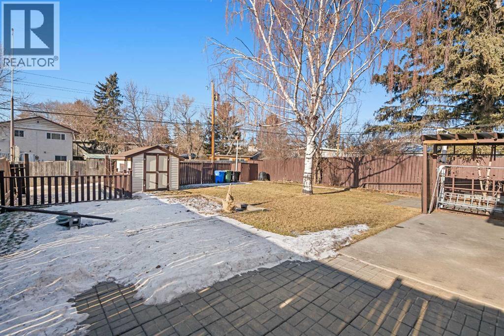 Room to Grow - 1423 18A Street Ne, Calgary, AB - Outdoor