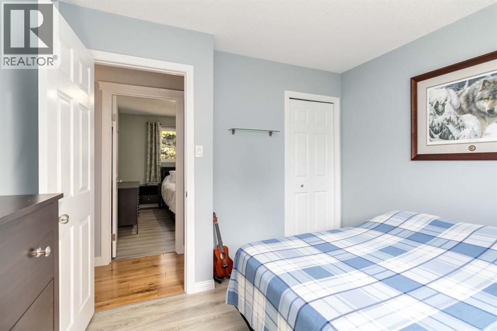 129 Ermine Crescent, Fort Mcmurray, AB - Indoor Photo Showing Bedroom