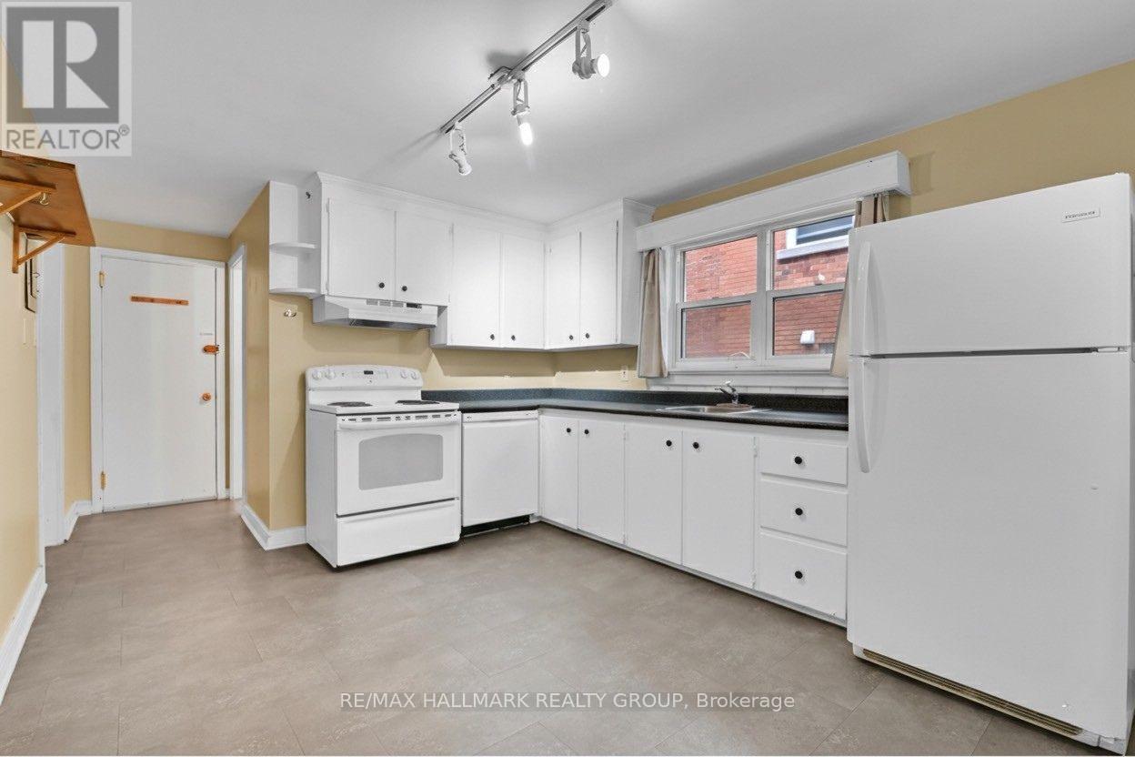 Unit # 1 - Kitchen - 55 Ivy Crescent, Ottawa, ON - Indoor Photo Showing Kitchen