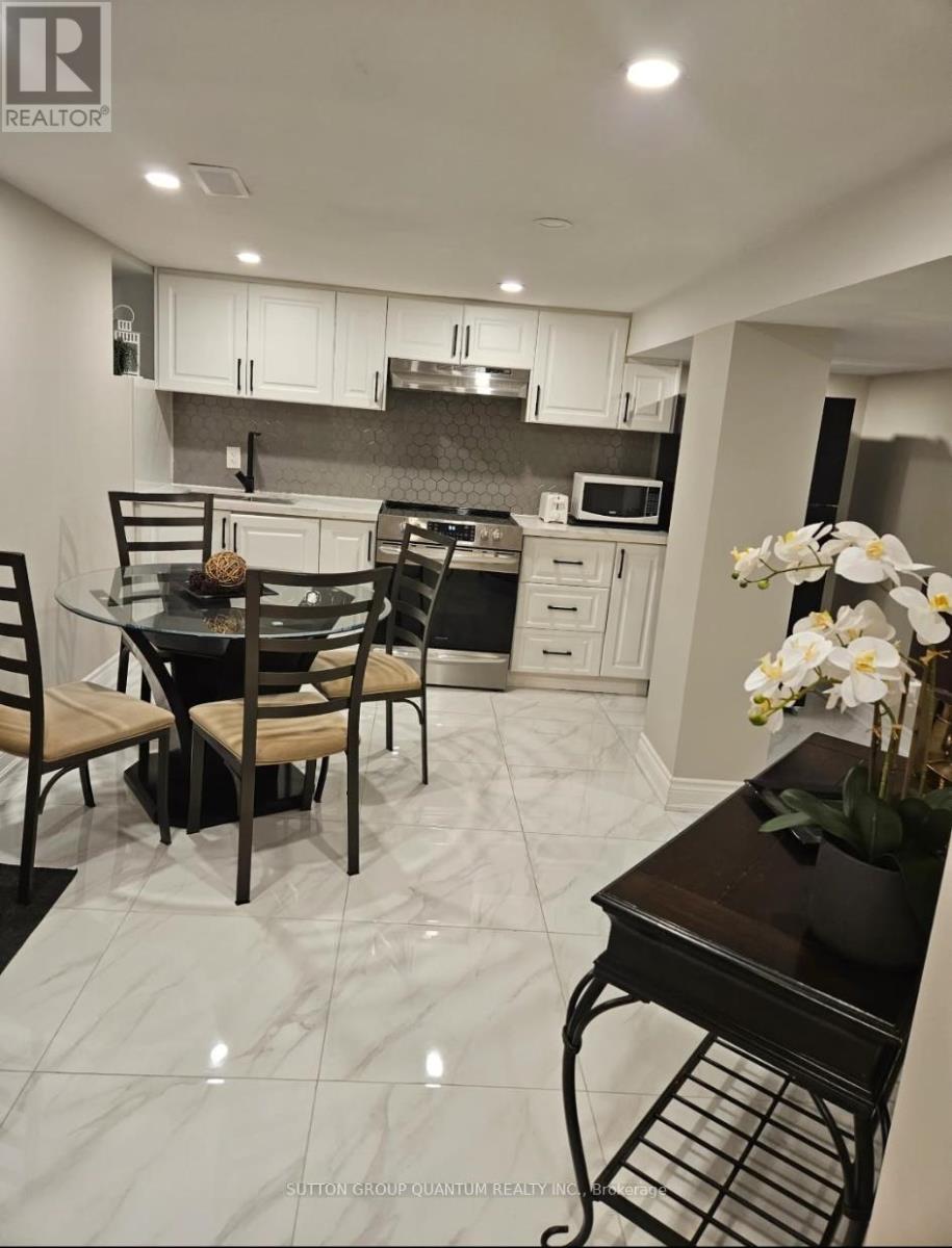 507 Upper James Street, Hamilton, ON - Indoor