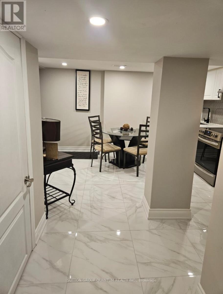 507 Upper James Street, Hamilton, ON - Indoor