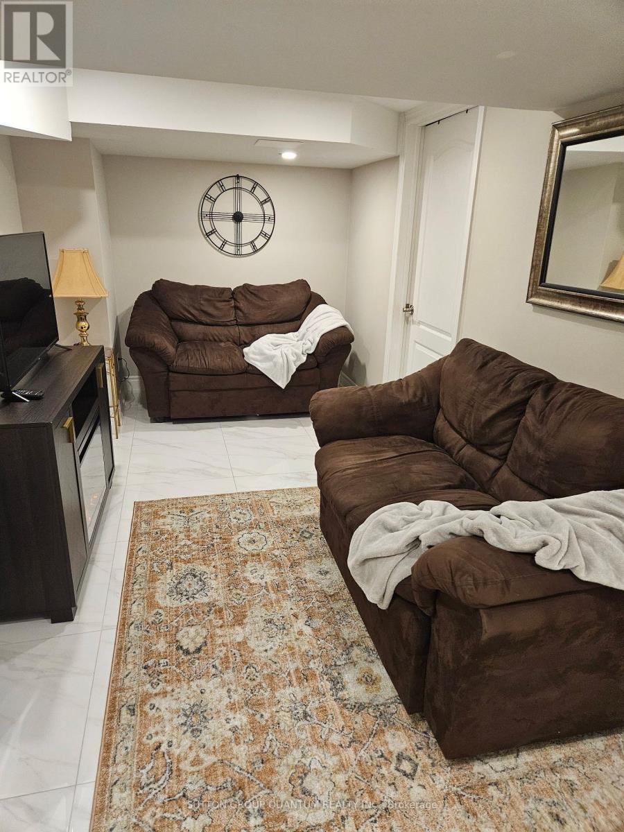 507 Upper James Street, Hamilton, ON - Indoor