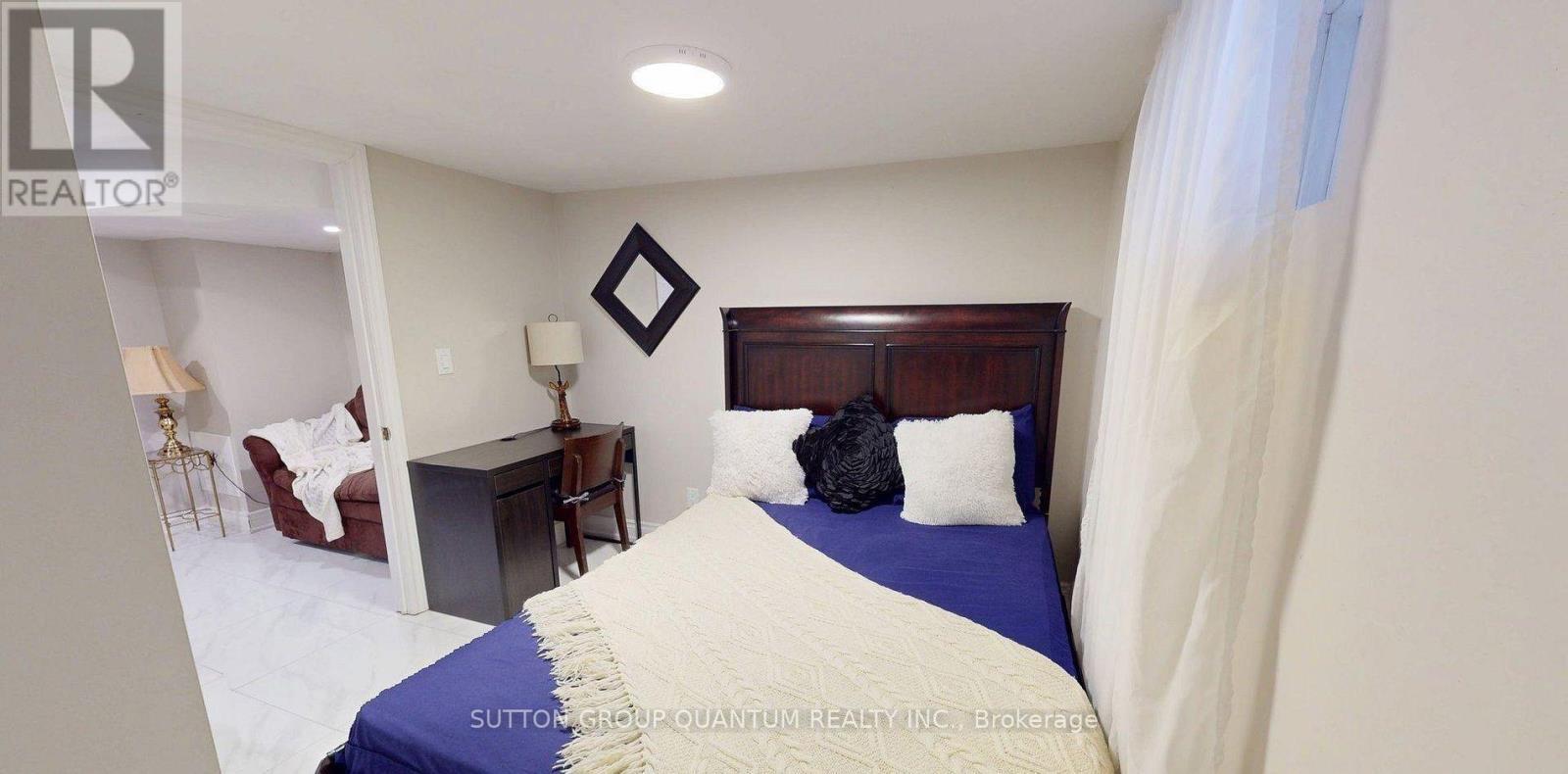 507 Upper James Street, Hamilton, ON - Indoor Photo Showing Bedroom