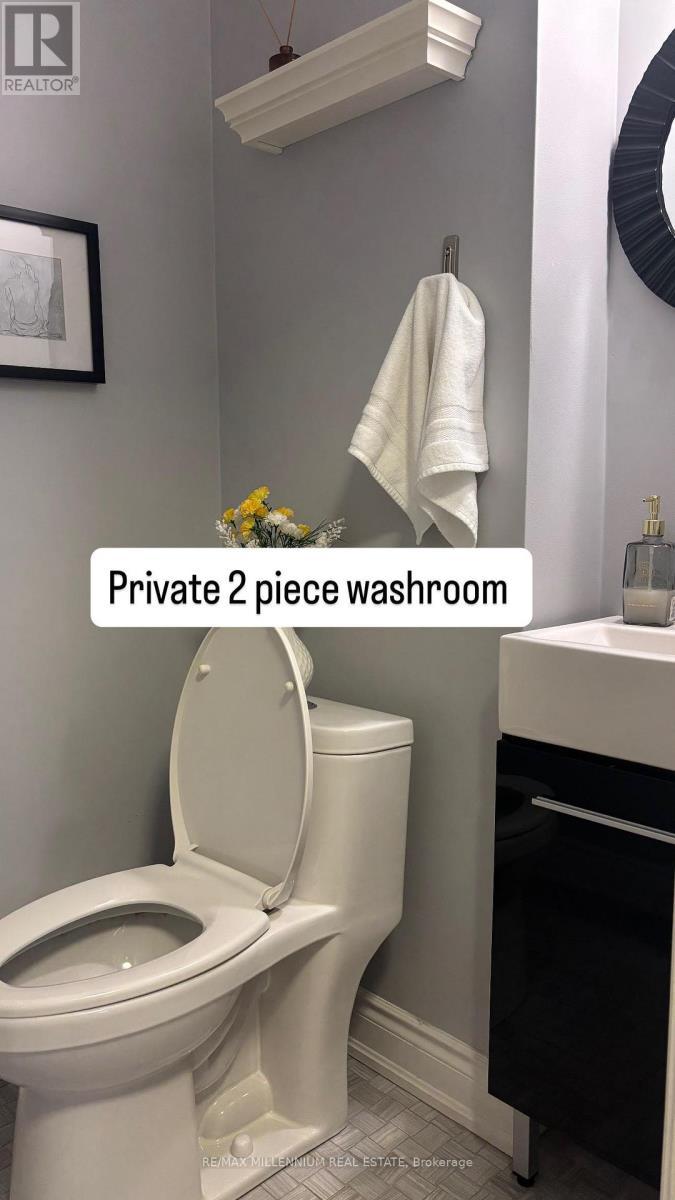 1341 Freeport Drive, Mississauga, ON - Indoor Photo Showing Bathroom