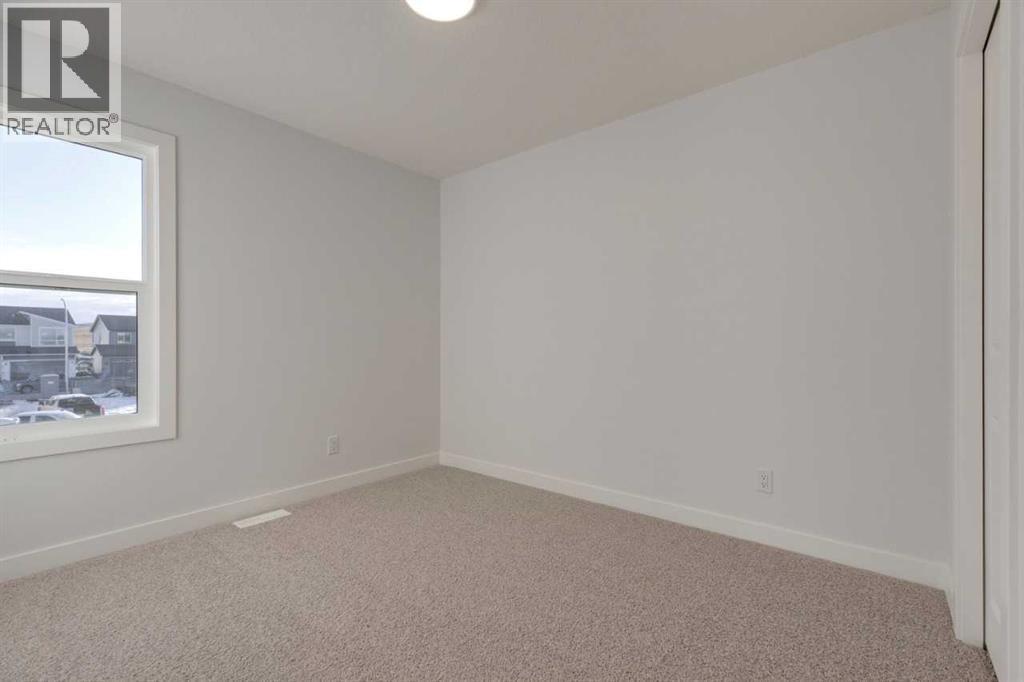 367 Fireside Drive, Cochrane, AB - Indoor Photo Showing Other Room