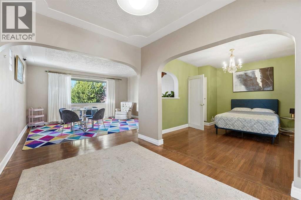 2314 Richmond Road Sw, Calgary, AB - Indoor Photo Showing Bedroom