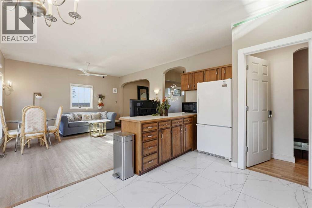 2314 Richmond Road Sw, Calgary, AB - Indoor Photo Showing Kitchen
