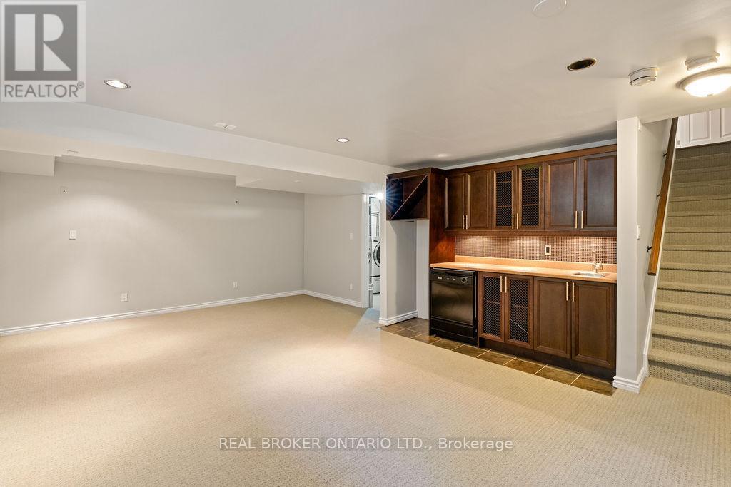 2 Sherring Crescent, Ottawa, ON - Indoor Photo Showing Other Room