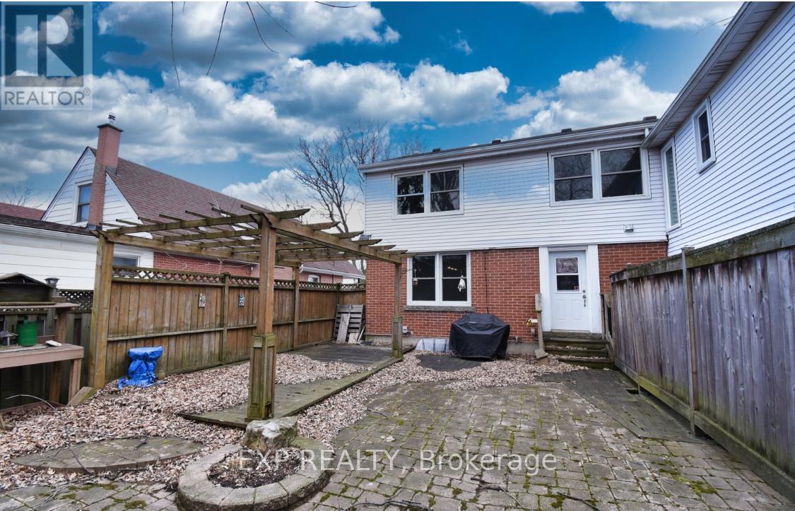 80 Maclennan Avenue, Hamilton, ON - Outdoor