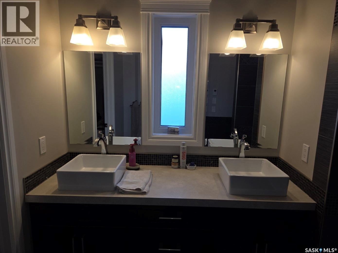 1530 Patrick Place, Saskatoon, SK - Indoor Photo Showing Bathroom