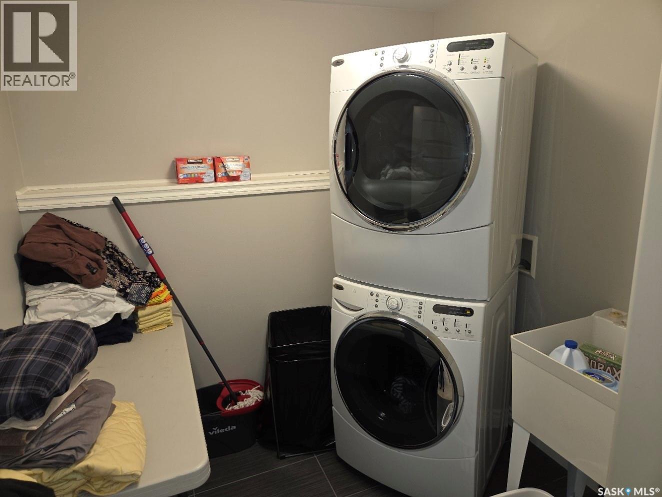 1530 Patrick Place, Saskatoon, SK - Indoor Photo Showing Laundry Room