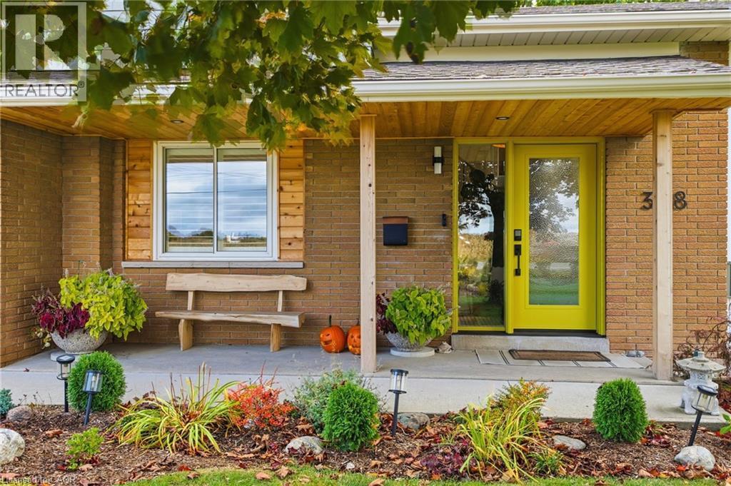 348 Sydenham Road, Dundas, ON - Outdoor