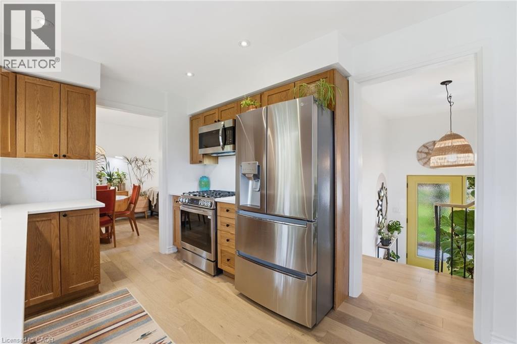 348 Sydenham Road, Dundas, ON - Indoor Photo Showing Kitchen