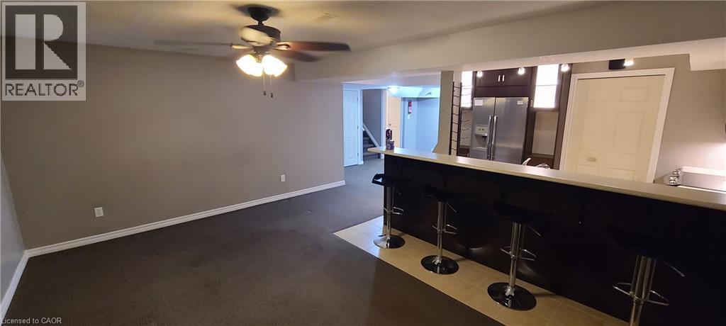 77 Thames Way, Hamilton, ON - Indoor Photo Showing Other Room