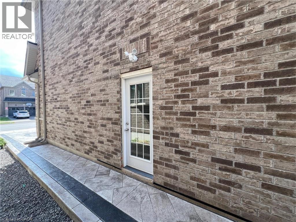 211 Granite Ridge Trail Unit# Lower, Hamilton, ON - Outdoor