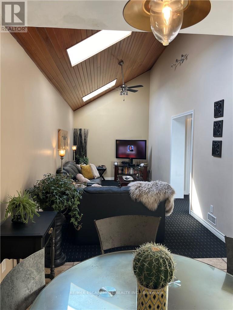 56 King Street W, Hamilton, ON