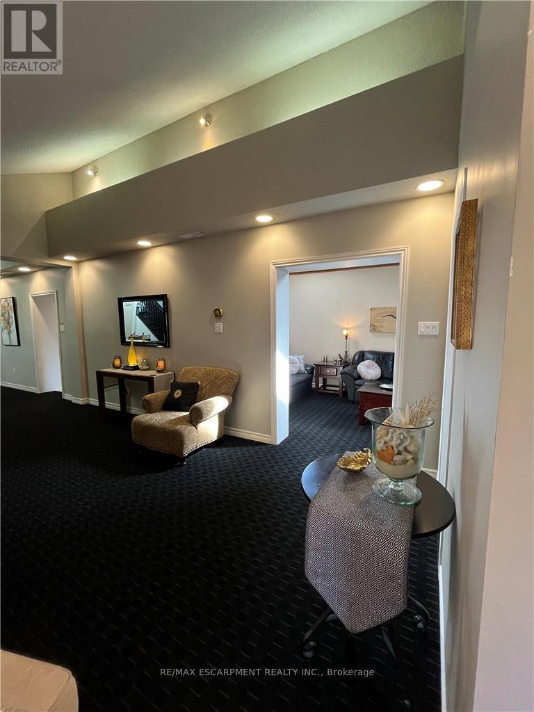 56 King Street W, Hamilton, ON