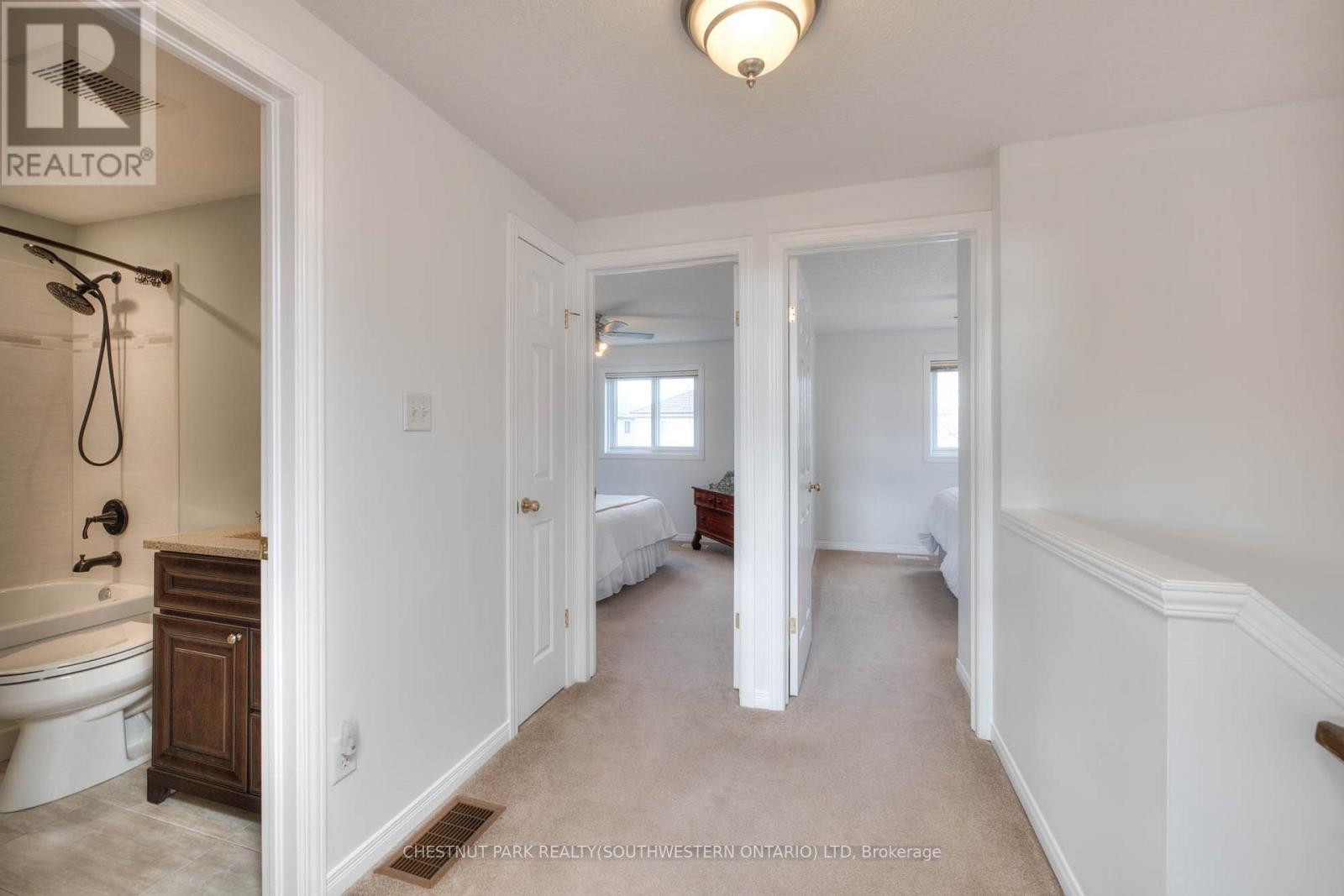 38 Heatherwood Place, Kitchener, ON - Indoor Photo Showing Bathroom
