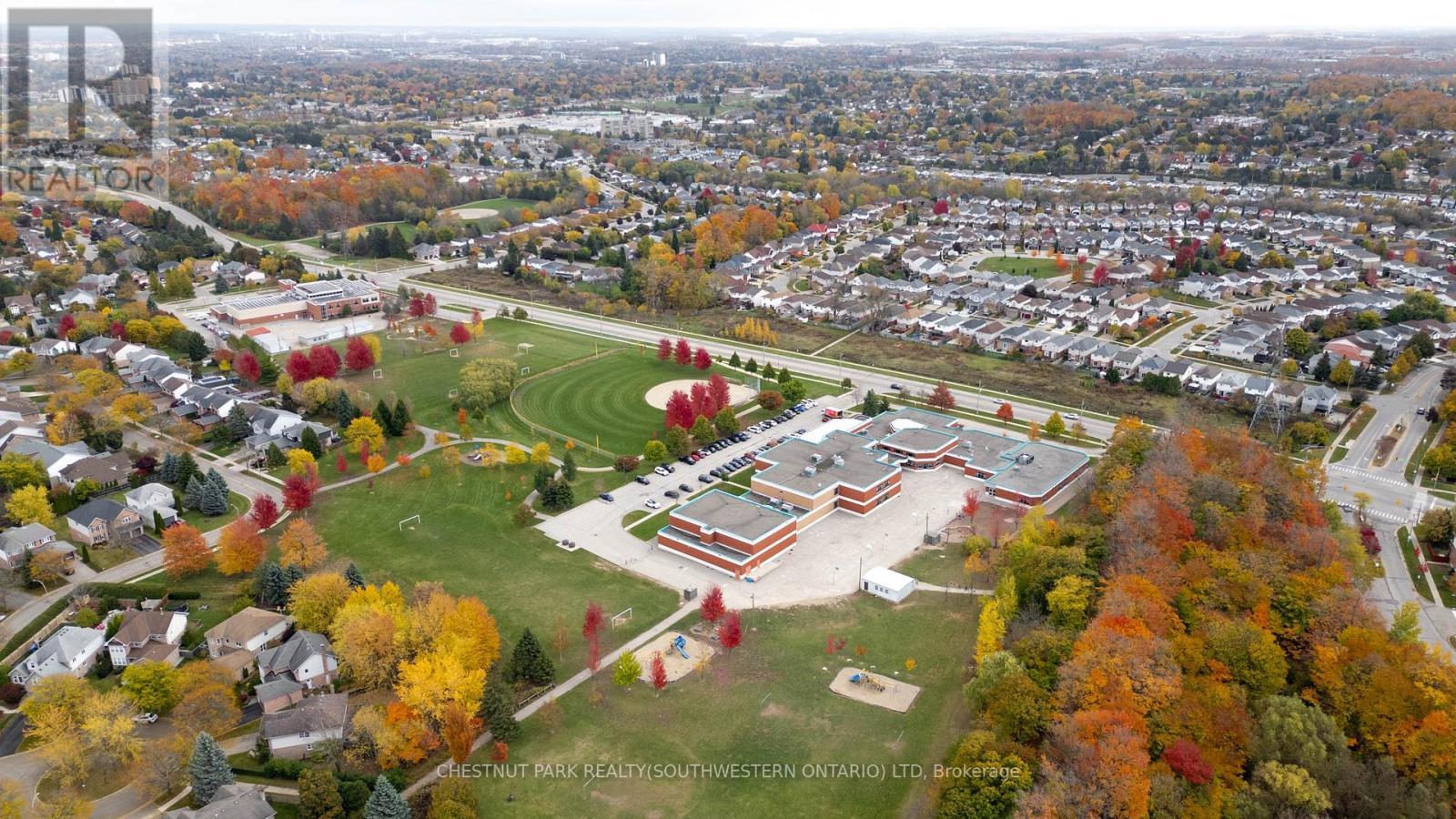 38 Heatherwood Place, Kitchener, ON - Outdoor With View