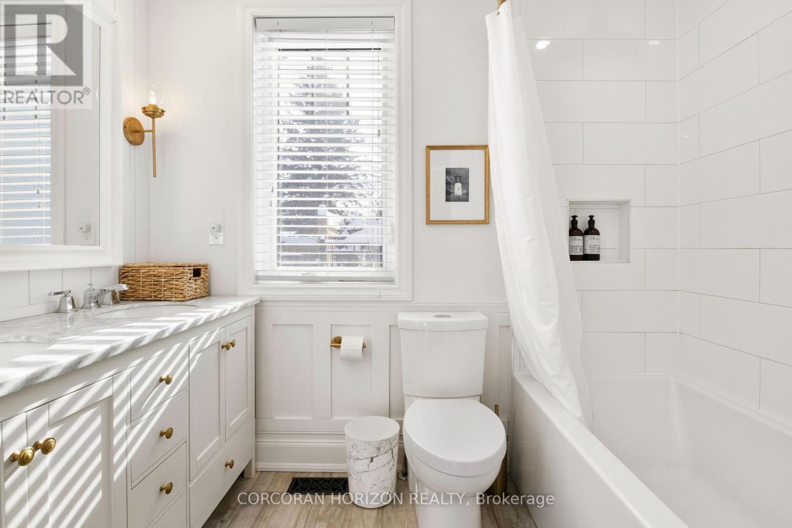 320 Whitmore Drive, Waterloo, ON - Indoor Photo Showing Bathroom