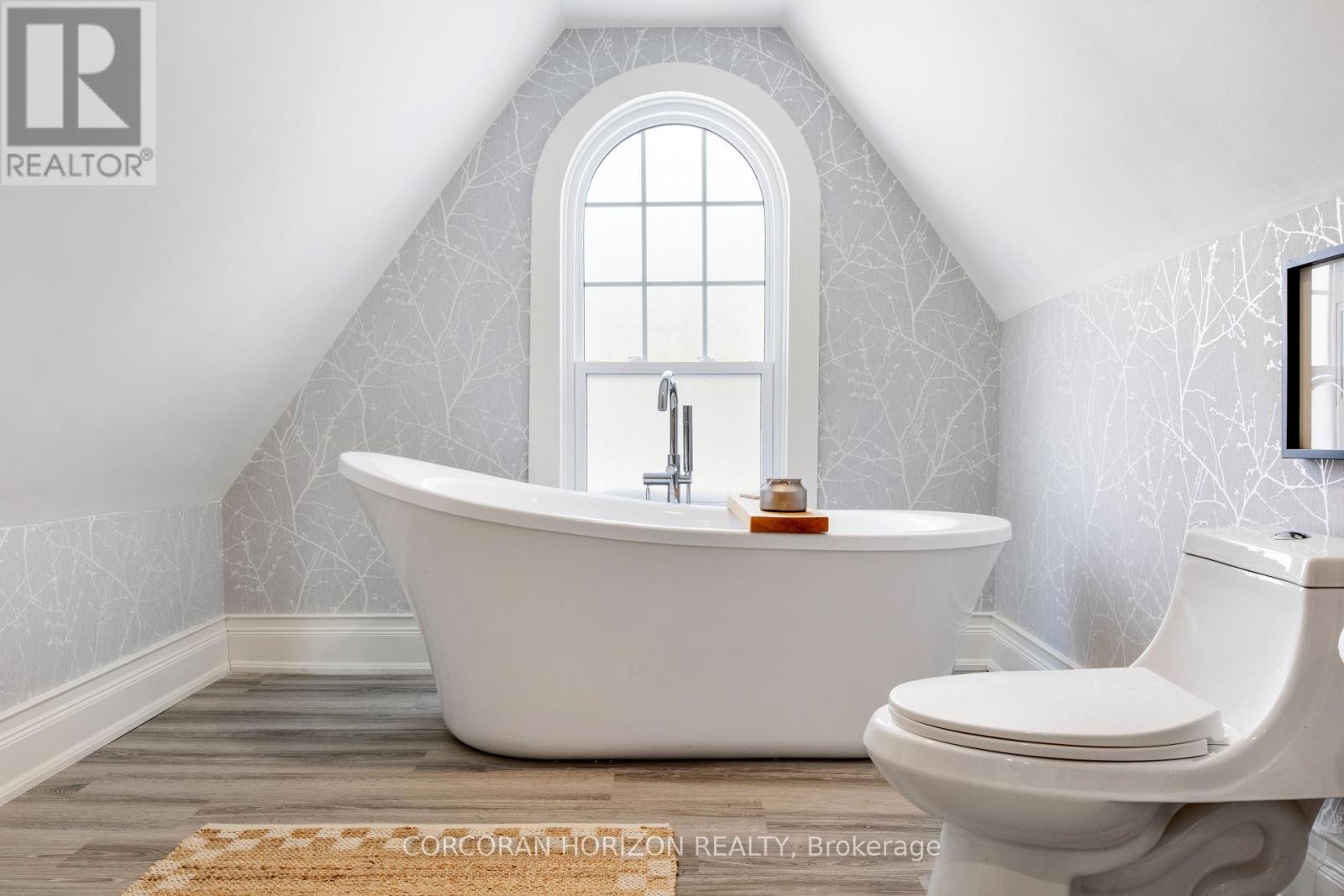 320 Whitmore Drive, Waterloo, ON - Indoor Photo Showing Bathroom