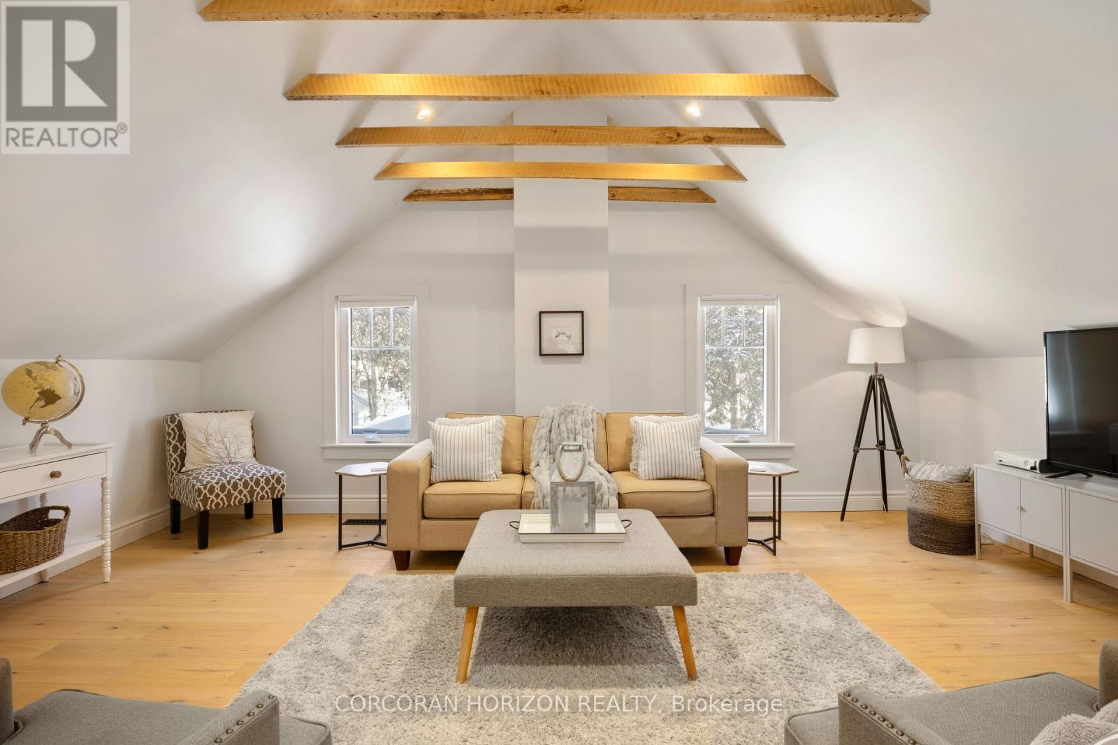 320 Whitmore Drive, Waterloo, ON - Indoor Photo Showing Living Room