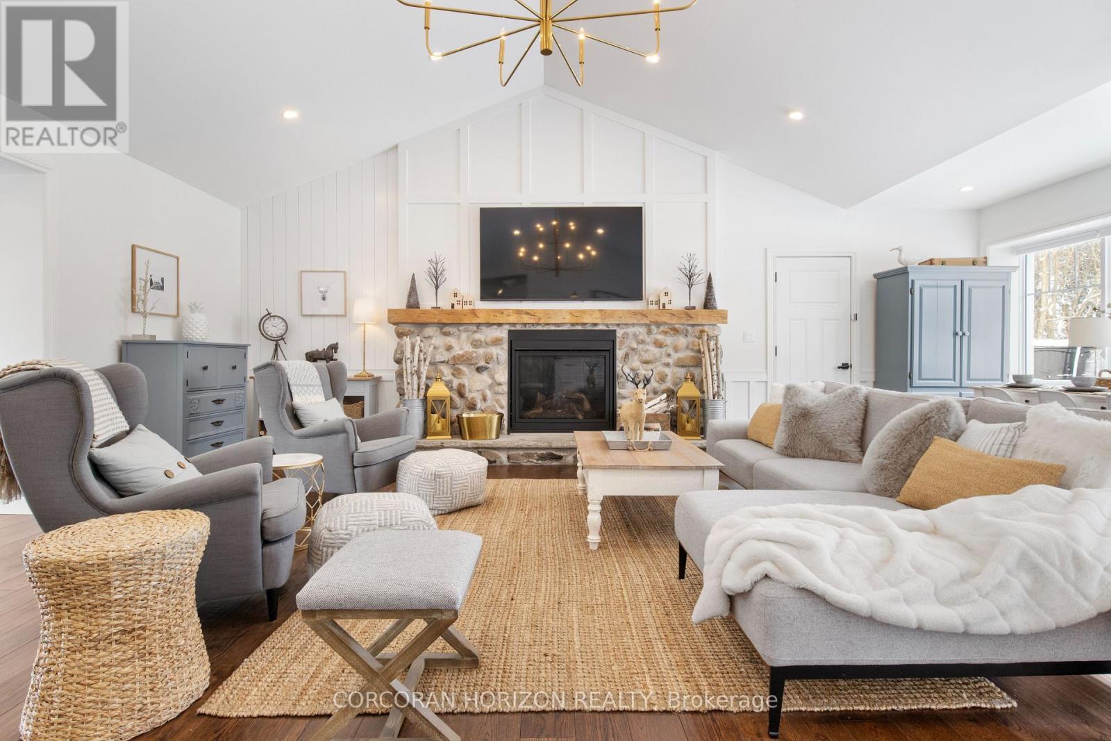 320 Whitmore Drive, Waterloo, ON - Indoor Photo Showing Living Room With Fireplace