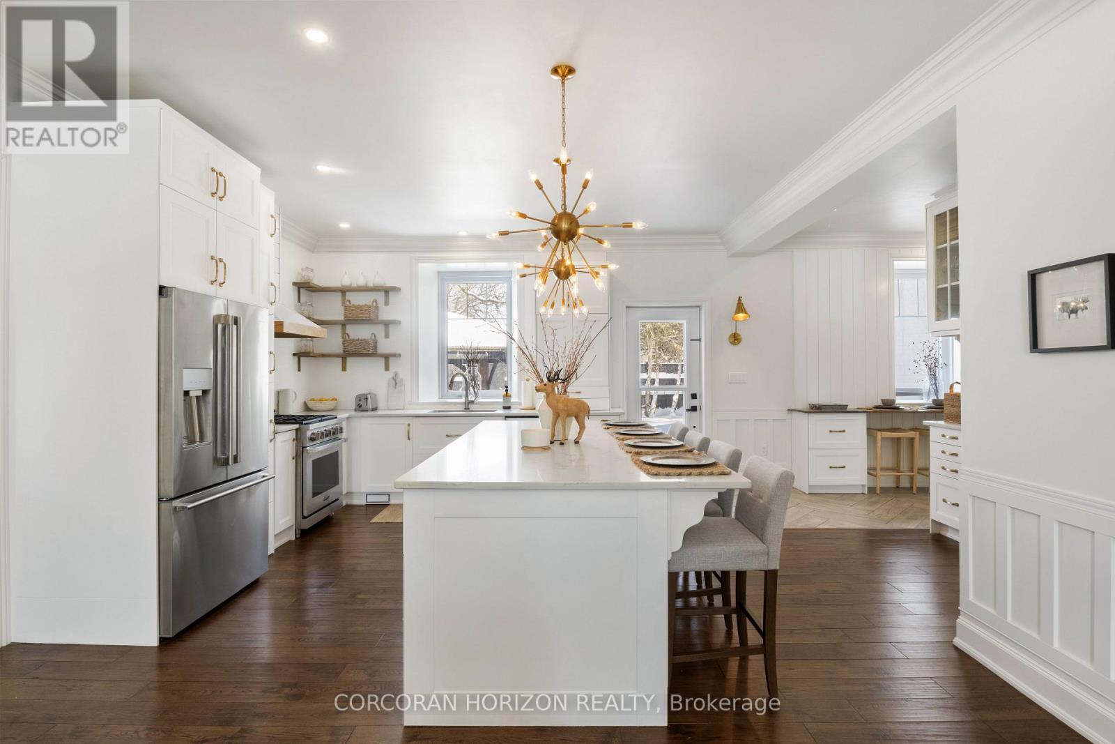320 Whitmore Drive, Waterloo, ON - Indoor Photo Showing Kitchen With Upgraded Kitchen