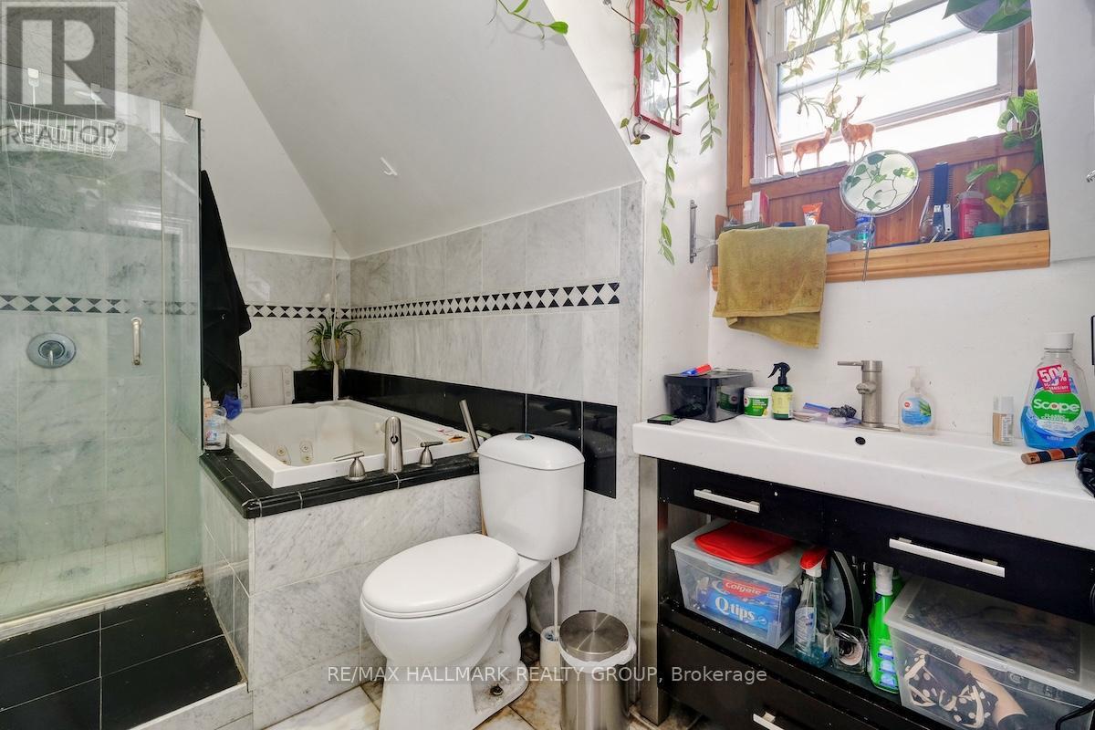 460 Wilbrod Street, Ottawa, ON - Indoor Photo Showing Bathroom