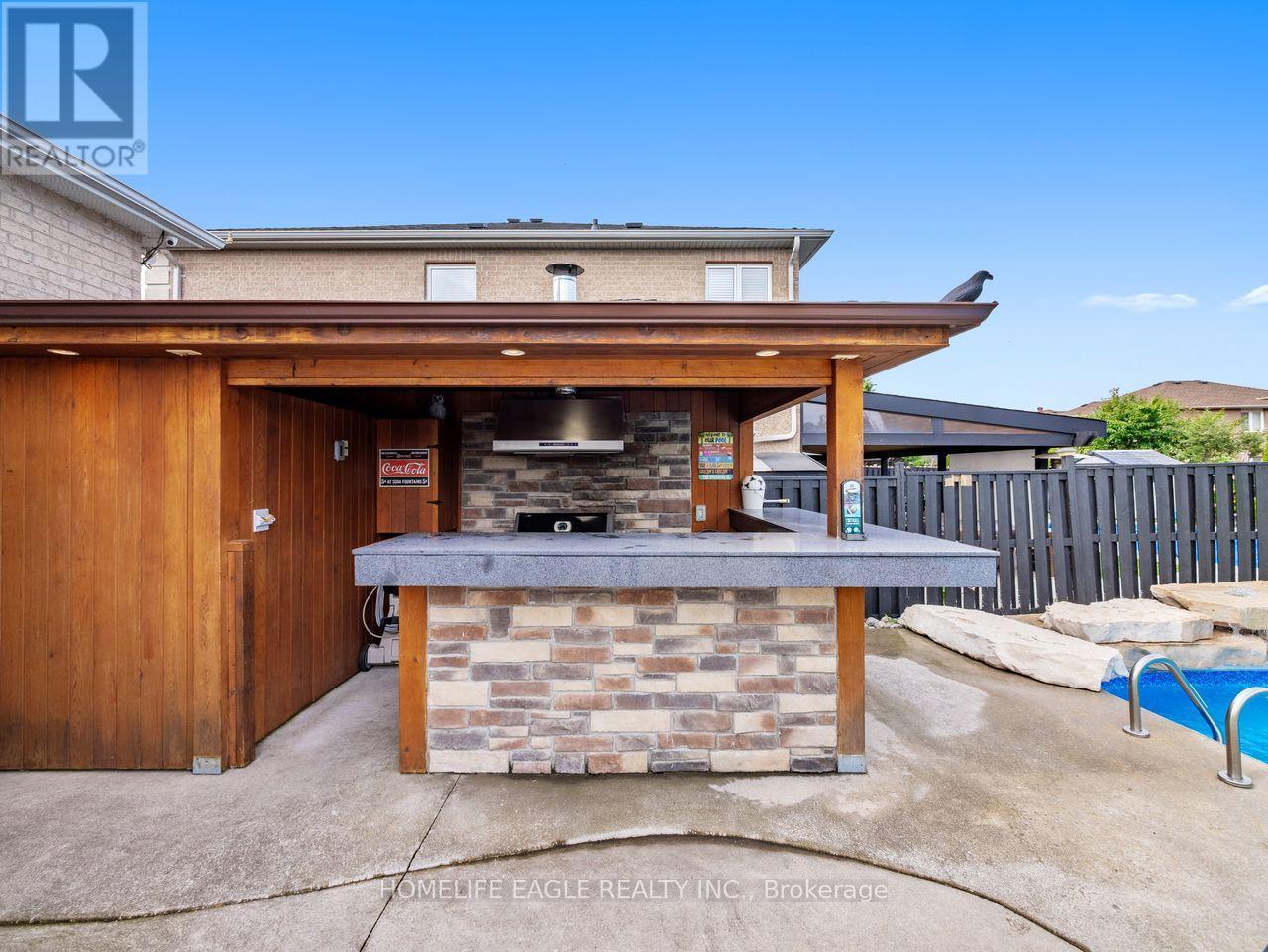 15 Eve Court, Bradford West Gwillimbury, ON - Outdoor