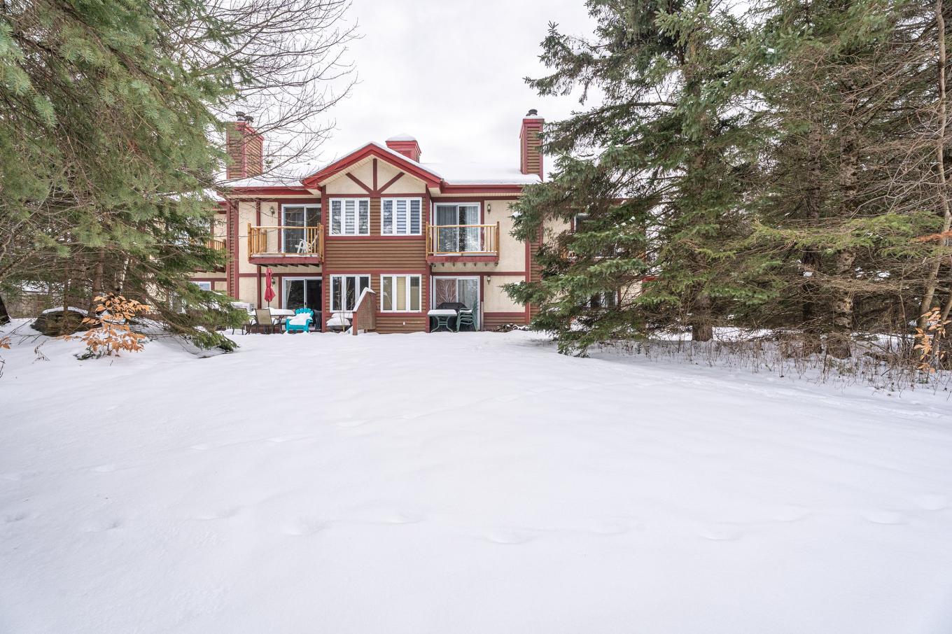 Face arrière - 1752 Ch. Du Golf, Mont-Tremblant, QC - Outdoor