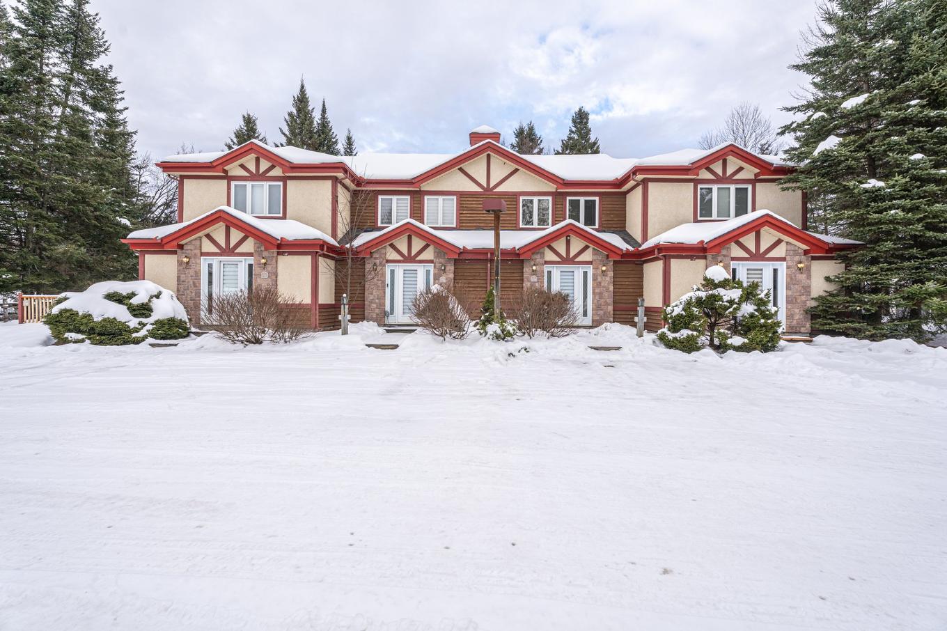 Façade - 1752 Ch. Du Golf, Mont-Tremblant, QC - Outdoor With Facade