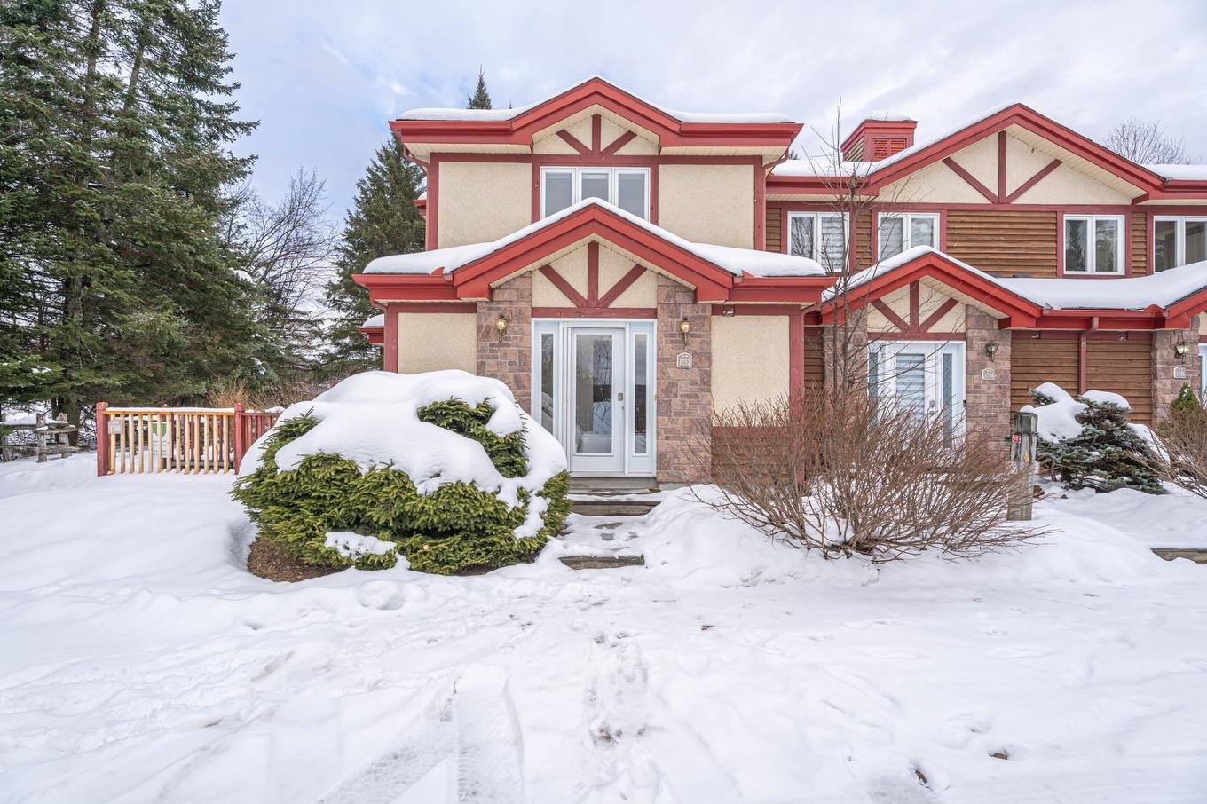 Façade - 1752 Ch. Du Golf, Mont-Tremblant, QC - Outdoor With Facade