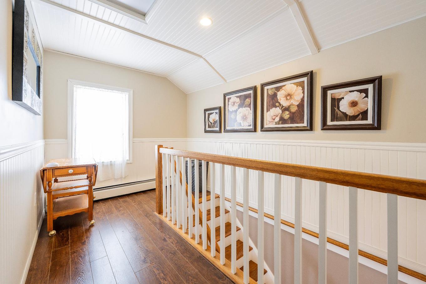 Escalier - 973 Ch. Des Caps, Les Îles-De-La-Madeleine, QC - Indoor Photo Showing Other Room