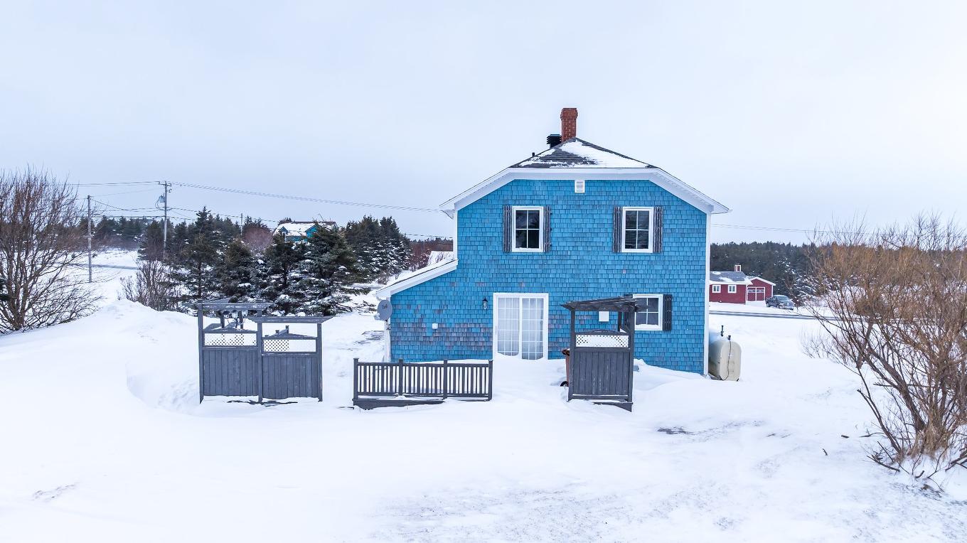 Face arrière - 973 Ch. Des Caps, Les Îles-De-La-Madeleine, QC - Outdoor