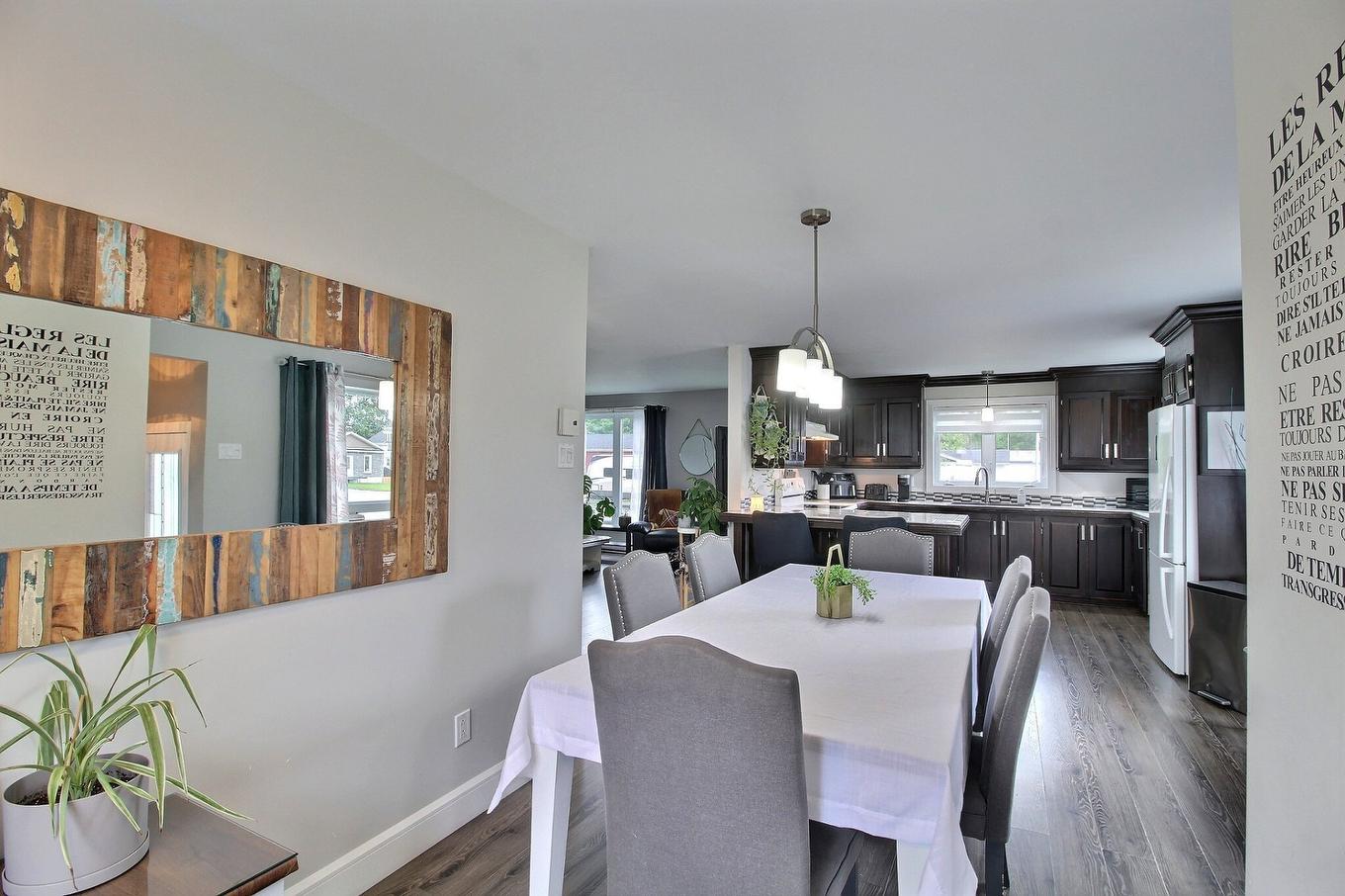 Vue d'ensemble - 30 Rue Thibault, Val-D'Or, QC - Indoor Photo Showing Dining Room